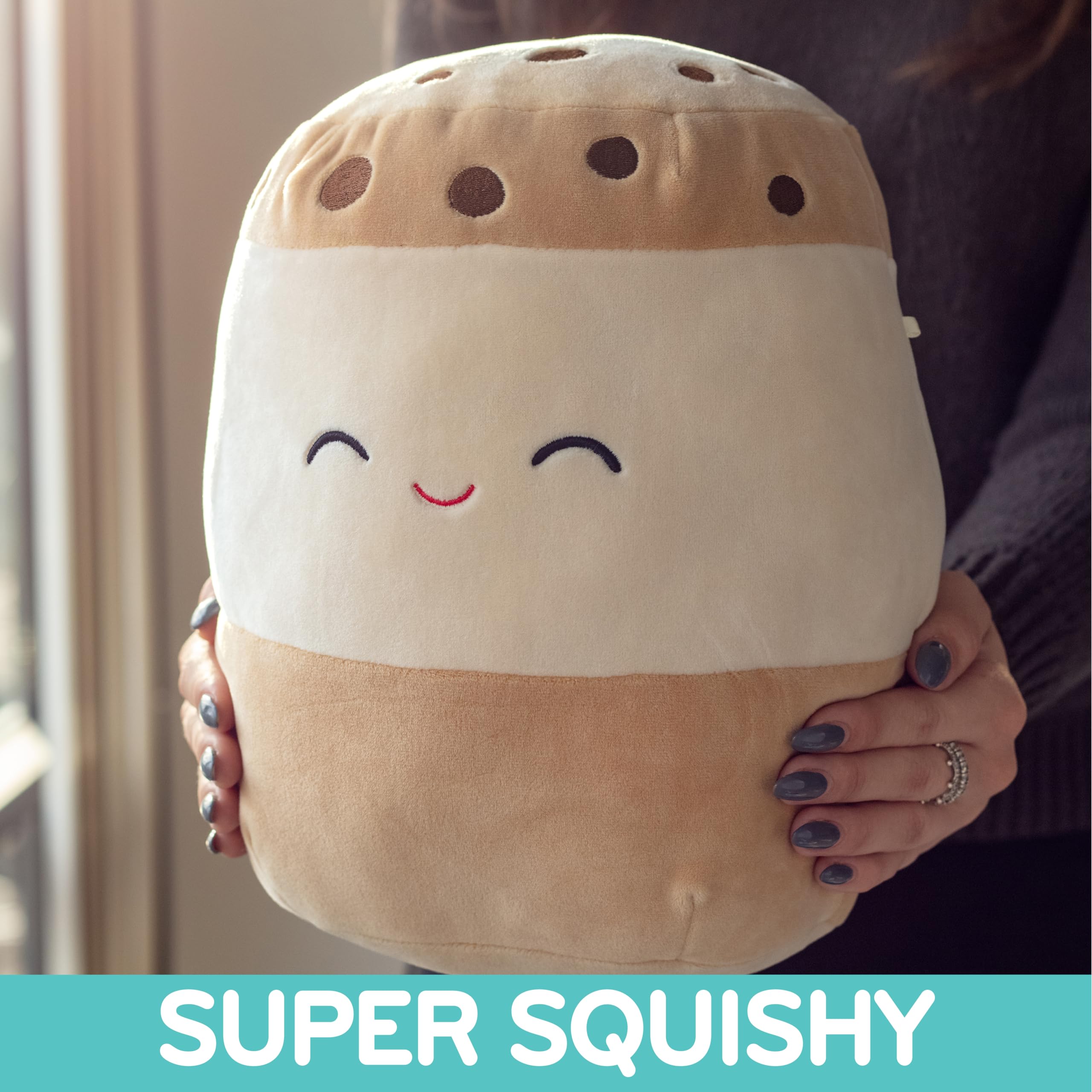 Koako's creamy smile invites hugs and cozy moments.