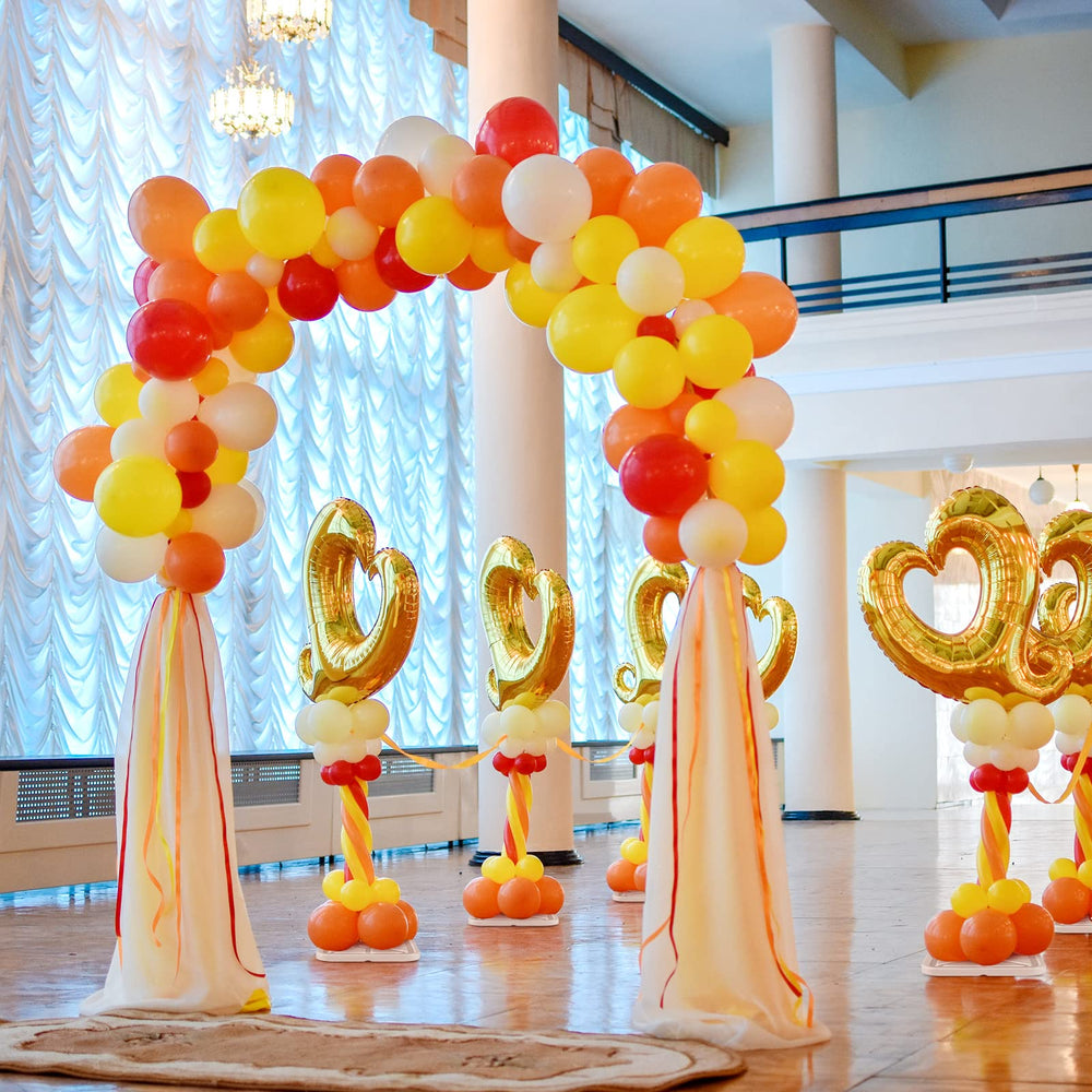 Sratte telescopic pole extended to 6.61 ft for dramatic displays.