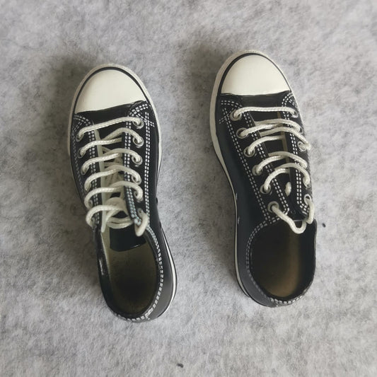 SSbeauty M 1:6 scale black shoes side view for 12-inch figures.