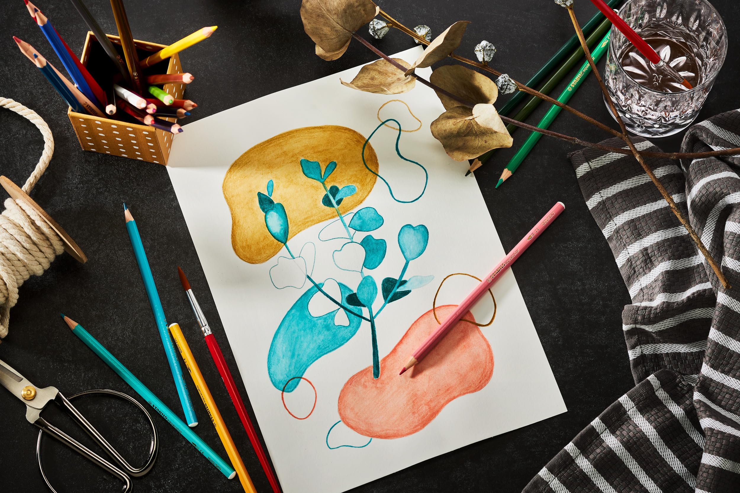STABILO ARTY pencils feature a durable 2.8 mm lead for detail work.