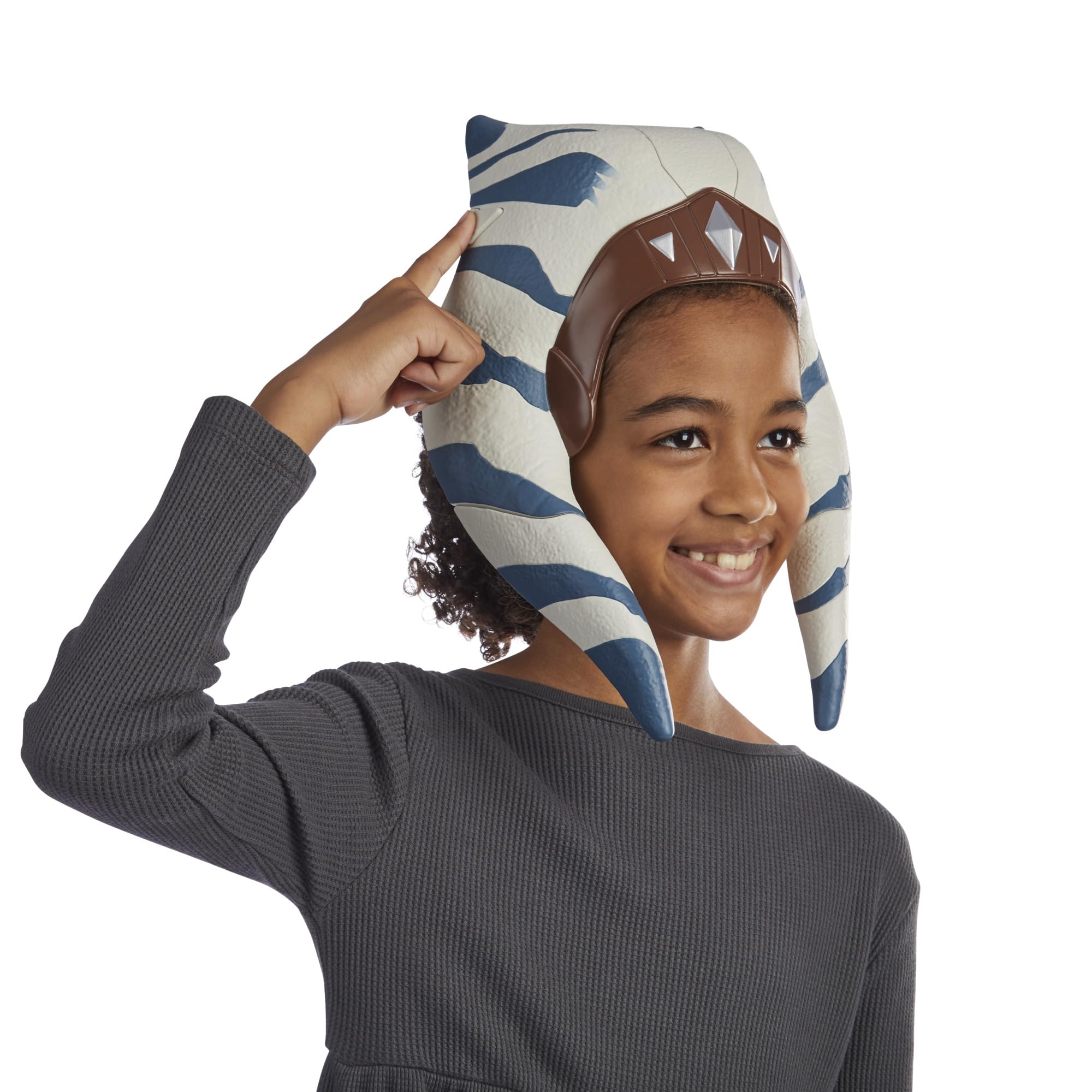 Star Wars Ahsoka Tano mask head-tail detail closeup