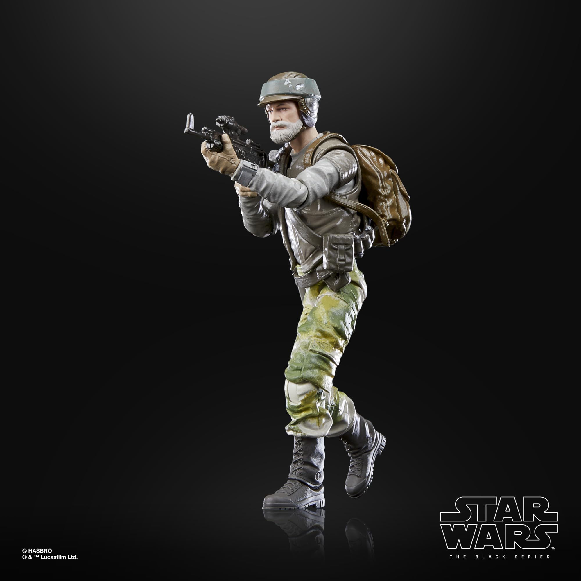 STAR WARS The Black Series Rebel Trooper Endor accessories add movie-inspired details.