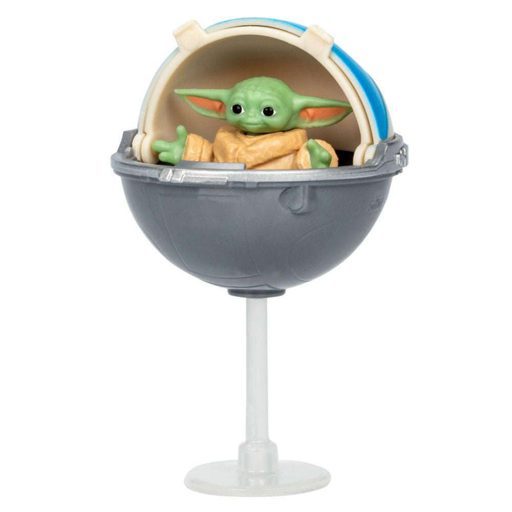 Hover pram floating effect enhances storytelling during playtime.