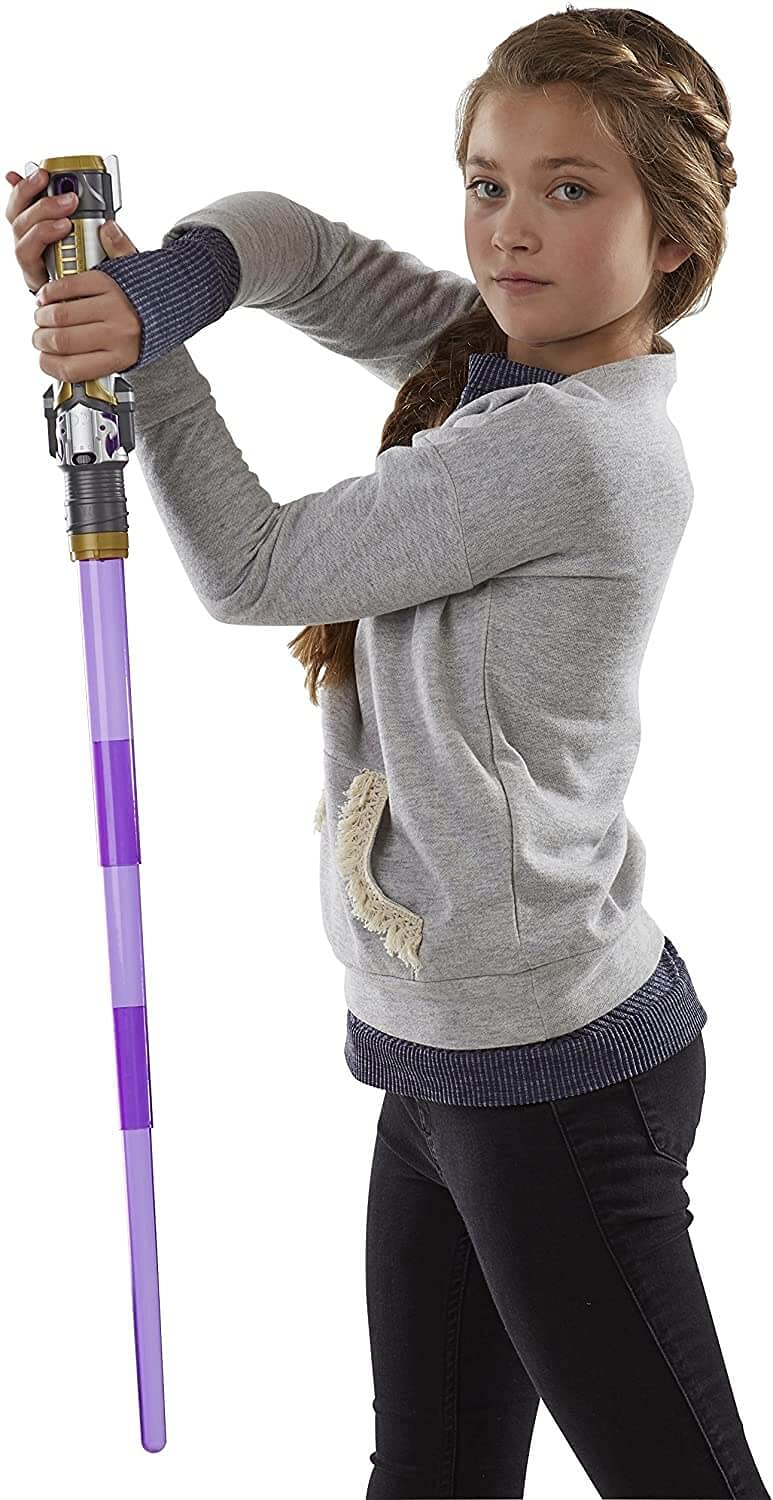 Star Wars Forces of Destiny Jedi Power Lightsaber emits clash sounds during play