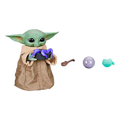 STAR WARS Grogu with four interactive accessories in hand enhances pretend snack time
