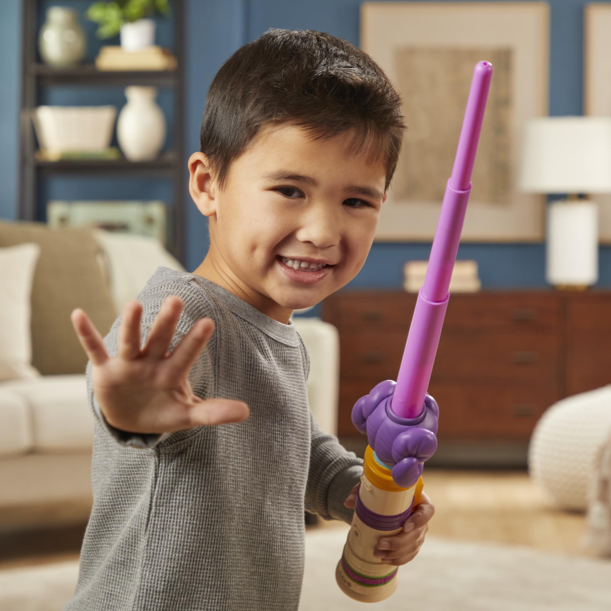 STAR WARS Lys Solay collapsed blade to 11.5 inches for compact storage