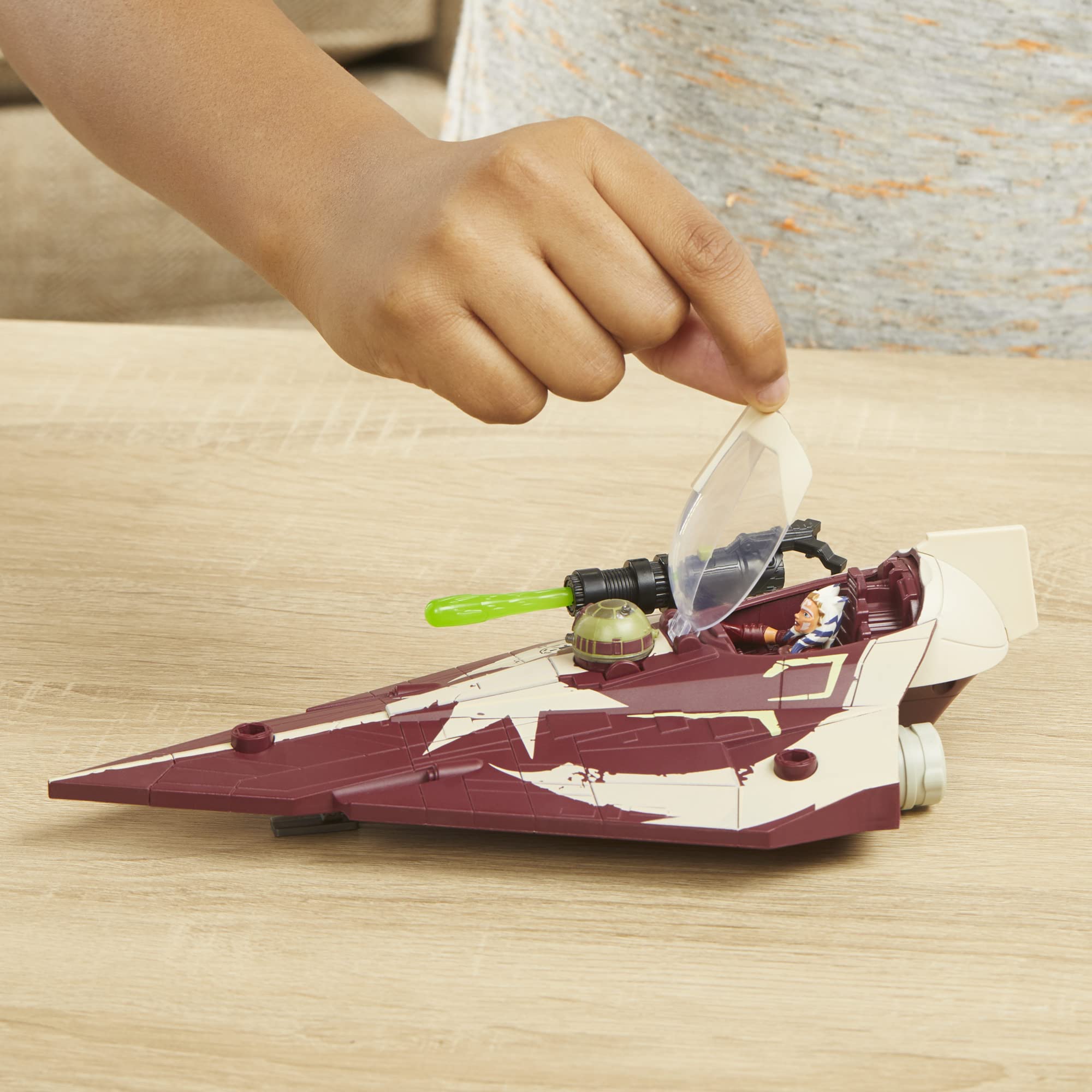 Star Wars Mission Fleet: Clone Wars-inspired starfighter design details.
