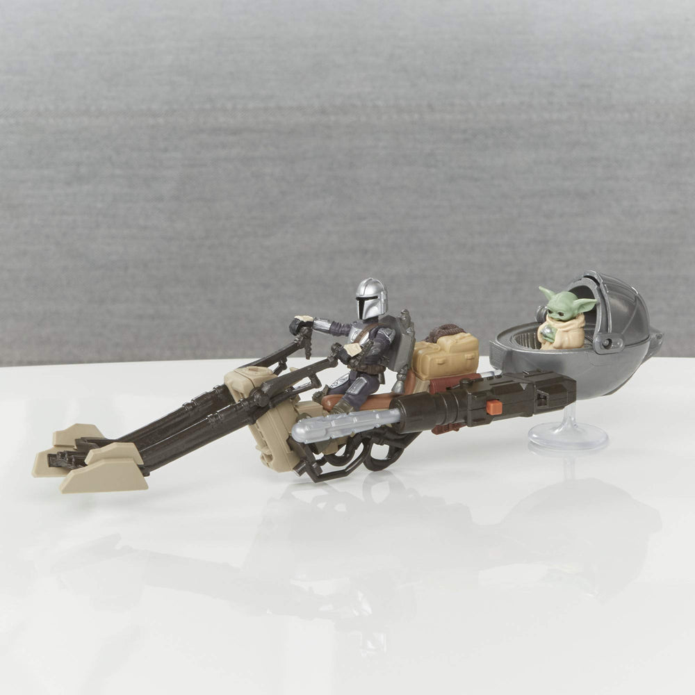 Star Wars Mission Fleet projectile launcher adds suspenseful launch moments during pretend battles.