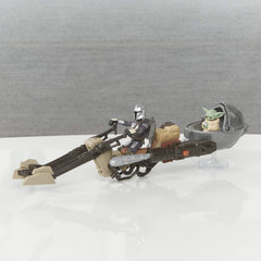 Star Wars Mission Fleet projectile launcher adds suspenseful launch moments during pretend battles.
