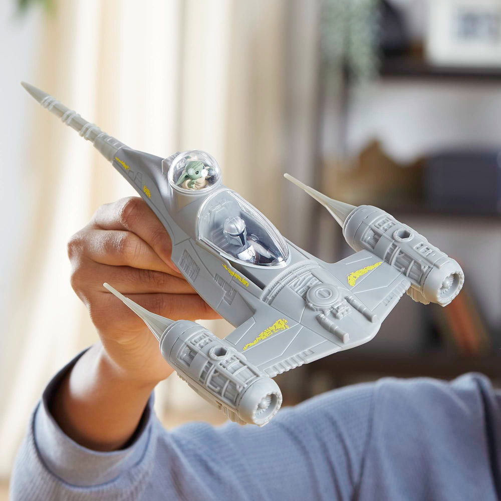 STAR WARS Mission Fleet Starfighter design reflects iconic on-screen aesthetics.