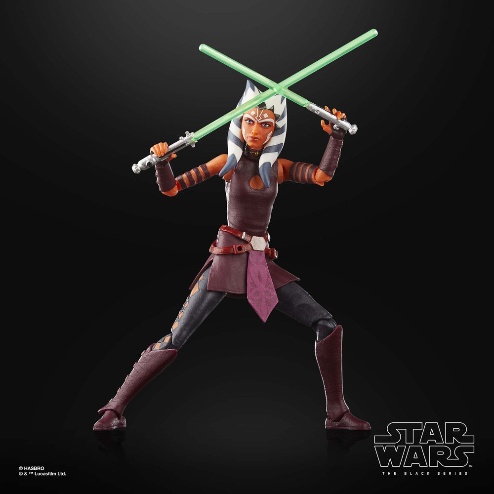 STAR WARS The Black Series Ahsoka Tano Padawan neck articulation for expressive posing.