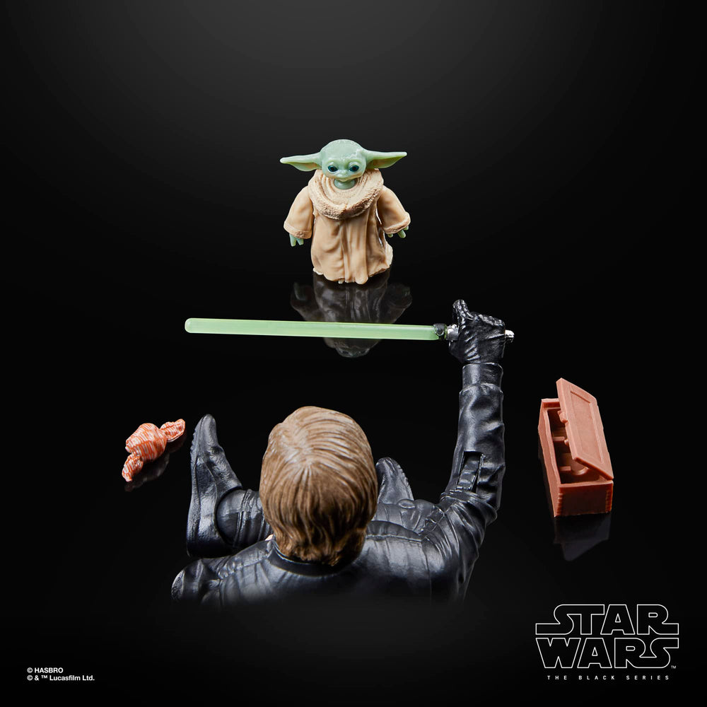 STAR WARS The Black Series display ready Luke and Grogu figures on shelf