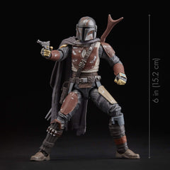Accessories pack showcases Mandalorian-inspired gear for enhanced display options.