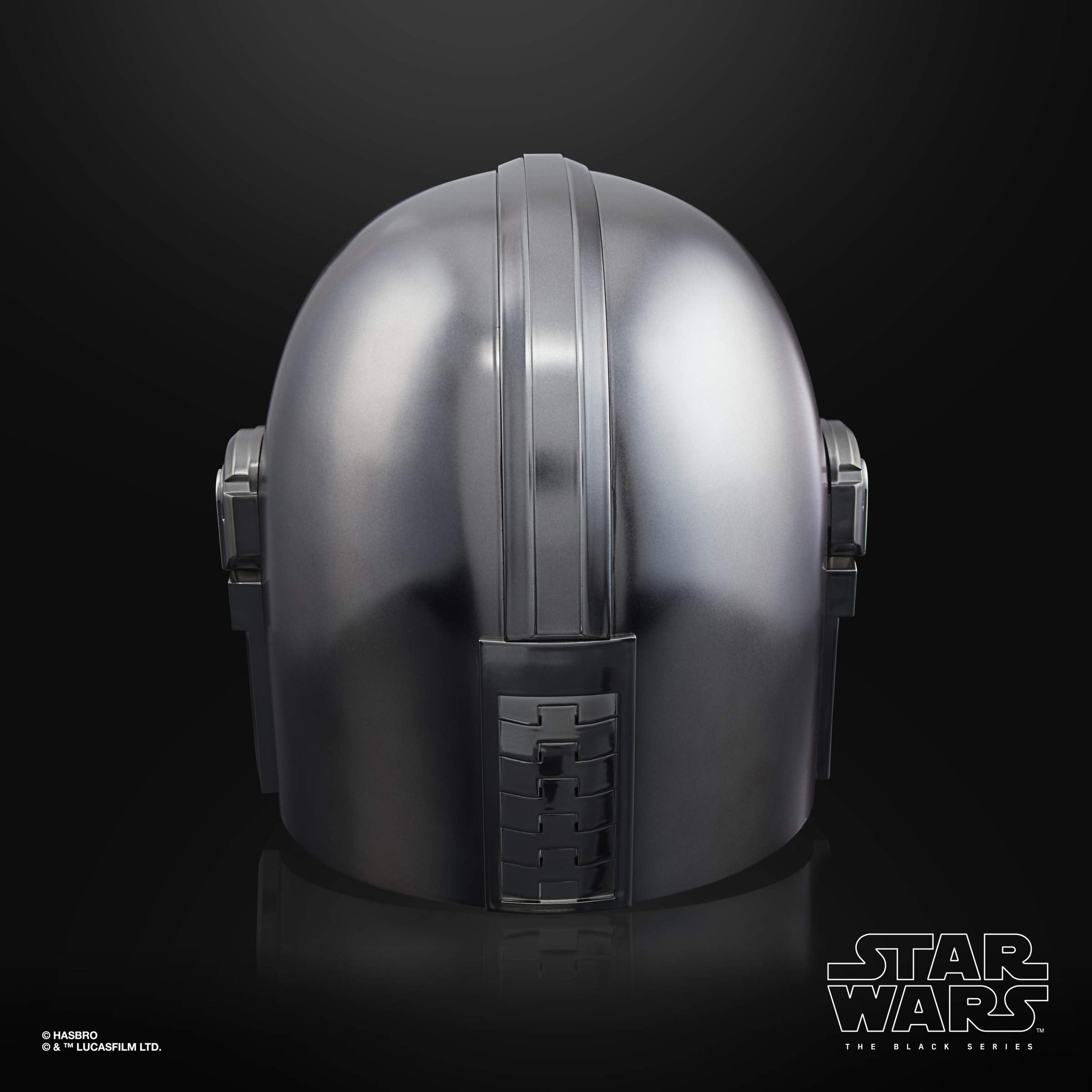 STAR WARS Mandalorian helmet interior padding ensures comfortable extended play.