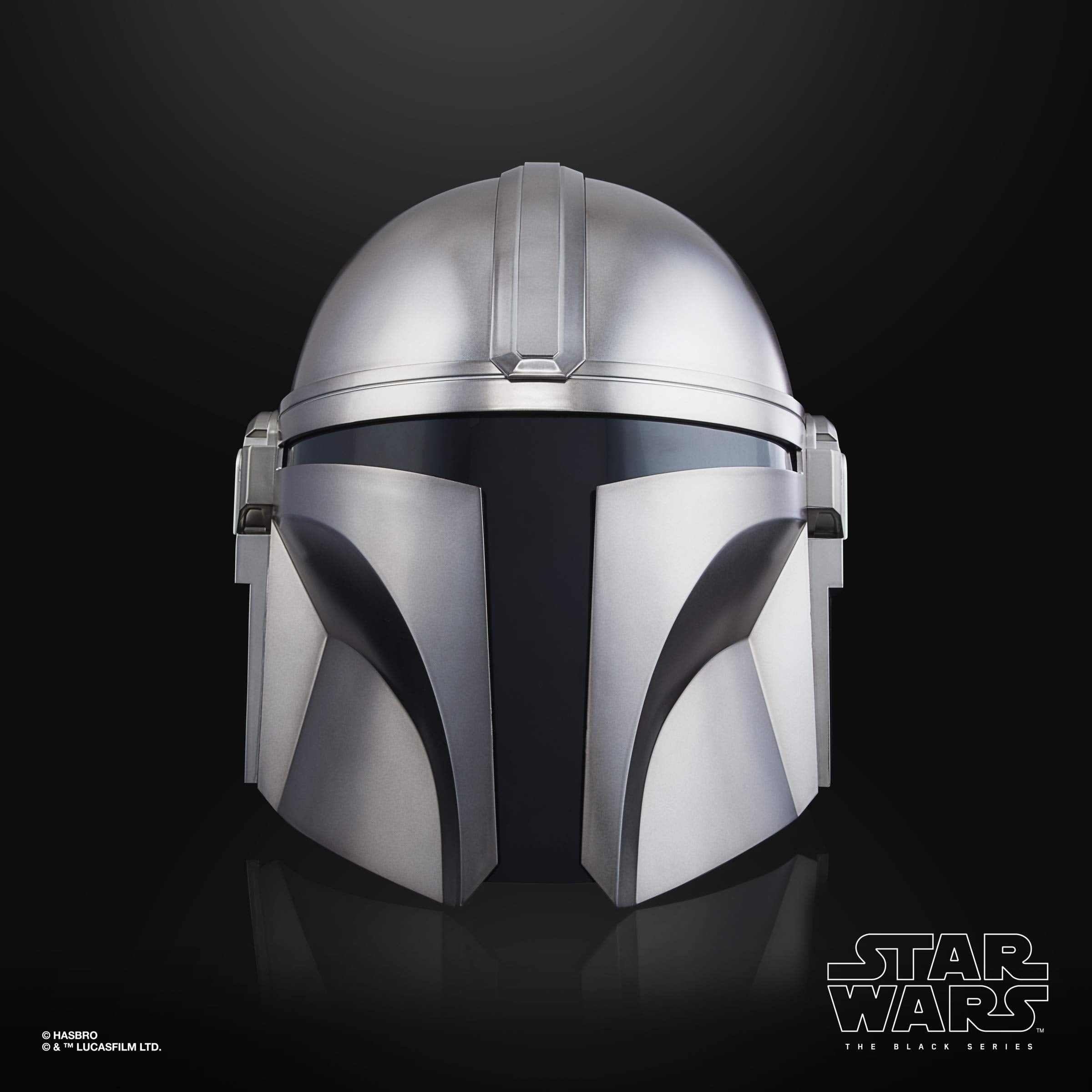 STAR WARS Black Series helmet removable tactical light adds dramatic effects.