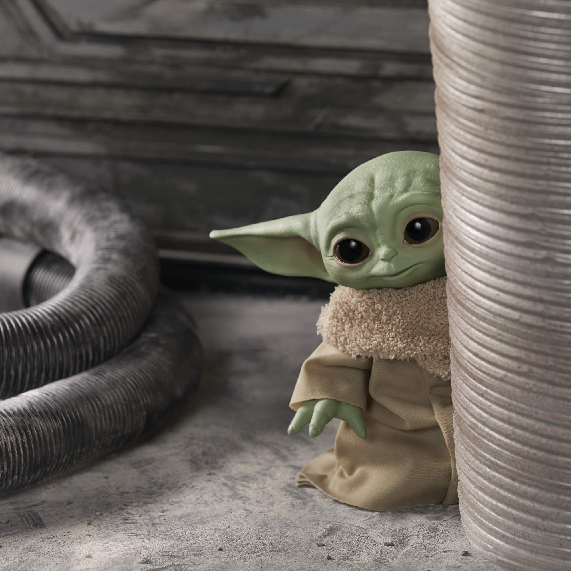 STAR WARS The Child plush toy with accessories for imaginative play.