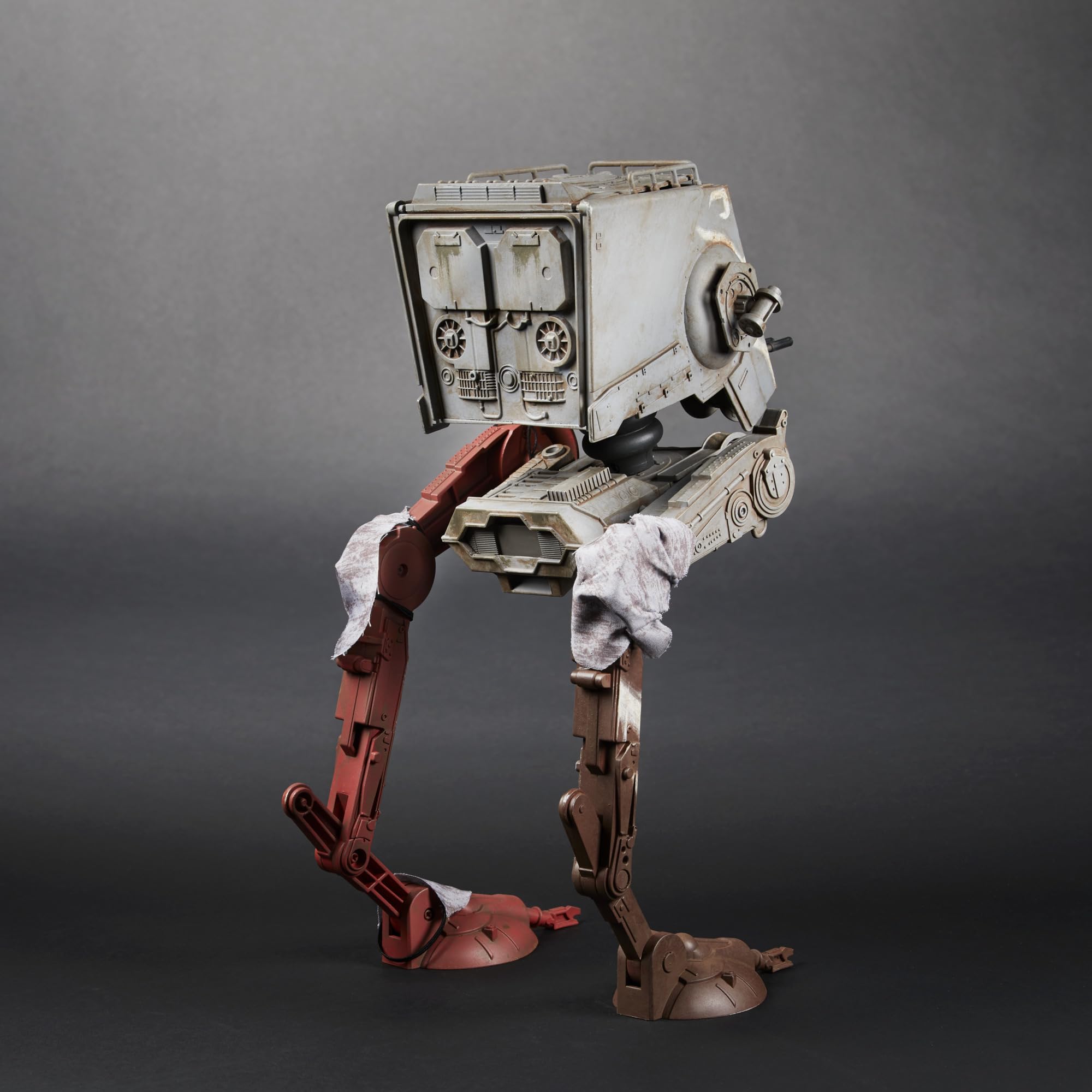 STAR WARS Vintage Collection collectible toy complements other figures and vehicles