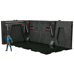 STAR WARS Mando privateer figure included for interactive display and storytelling.
