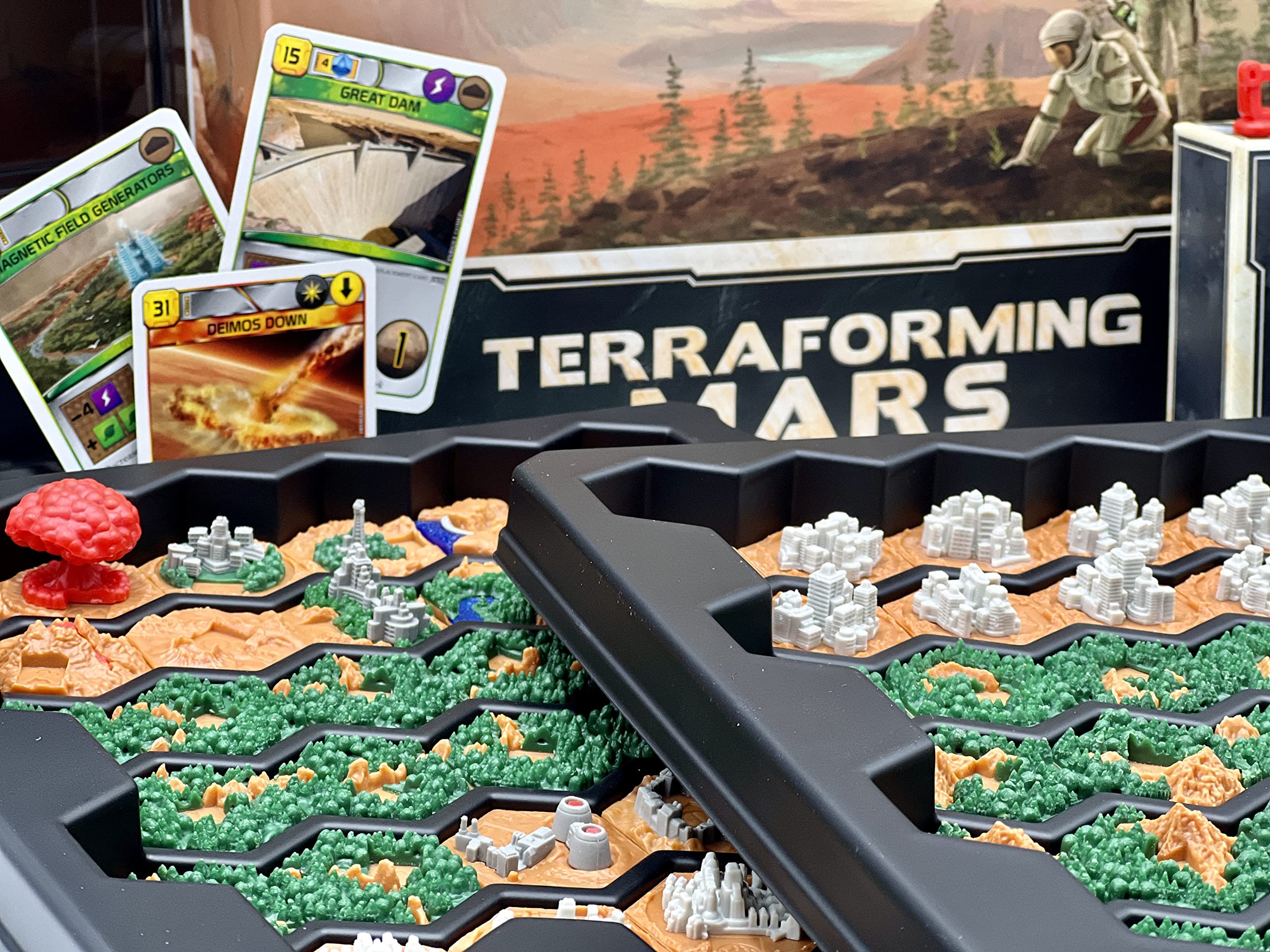 Terraforming Mars Big Box is compact yet robust for easy transport