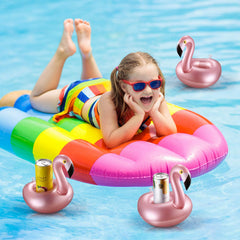 Sumind flamingo party decor doubles as practical cup holders at gatherings.
