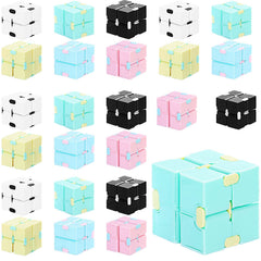 Sumind Infinity Cube 24 pieces — compact pocket-sized fidget for focus and calm moments.