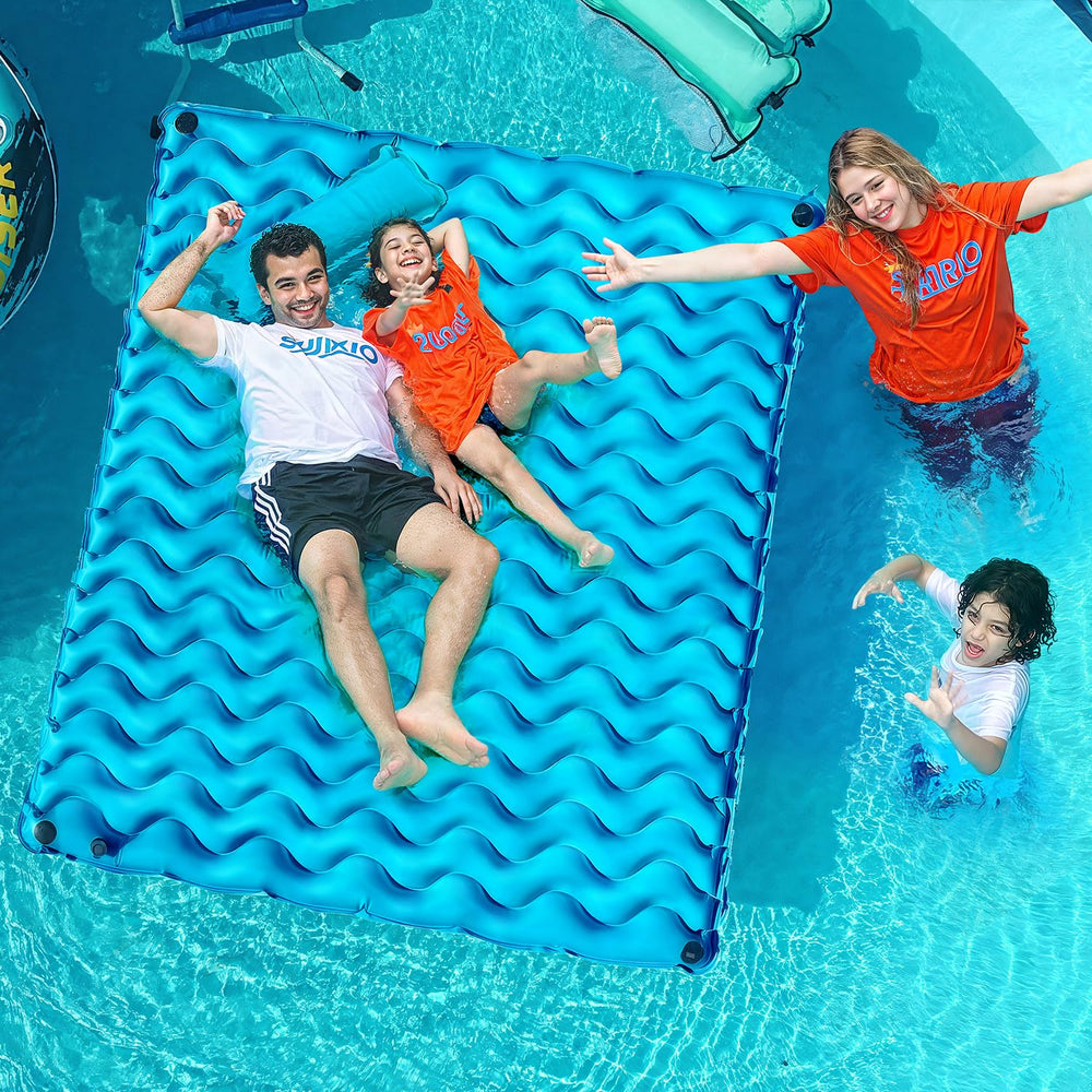 Sunrio four-buckle system allows boat connections and flexible layouts.