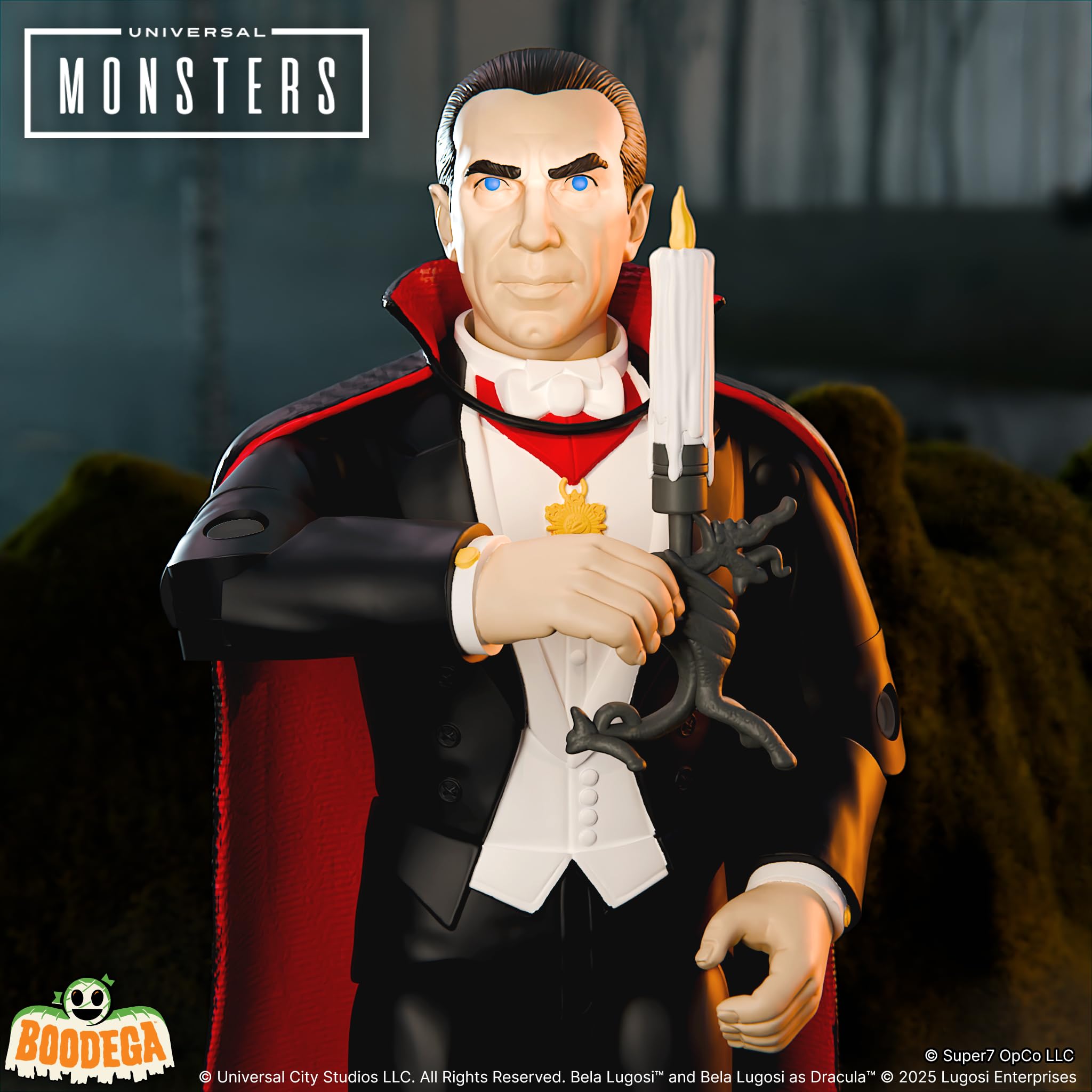 Super7 Dracula 1931 film-inspired design enhances retro collection.