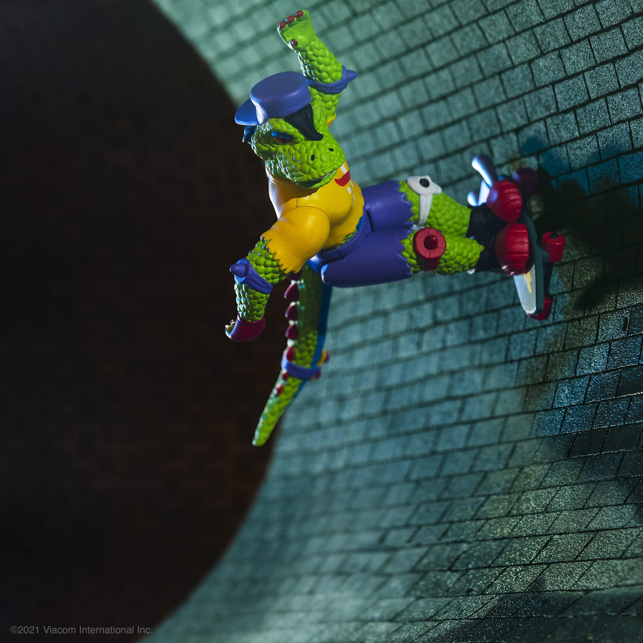 Super7 Mondo Gecko 7-inch scale fits with other TMNT ULTIMATES figures