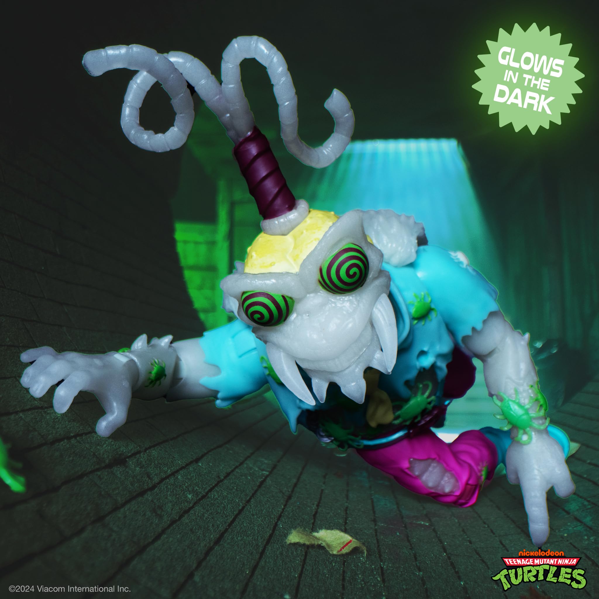 Accessories include utility belt and spray guns to expand display options for Scumbug Glow