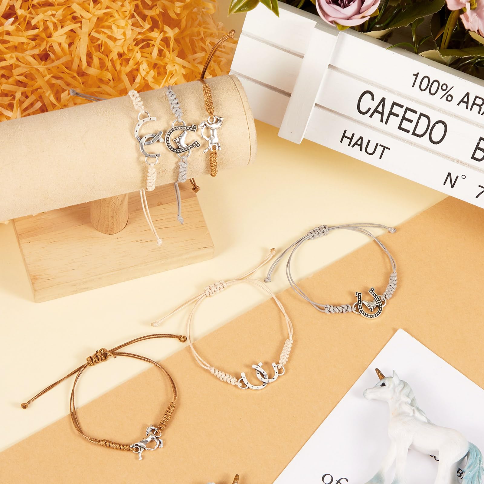 Sureio horse pendant bracelet detail highlighting retro style.