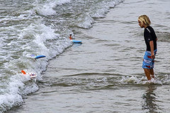 Includes multiple Surfer Dudes with board, wing, skeg, and fin key.
