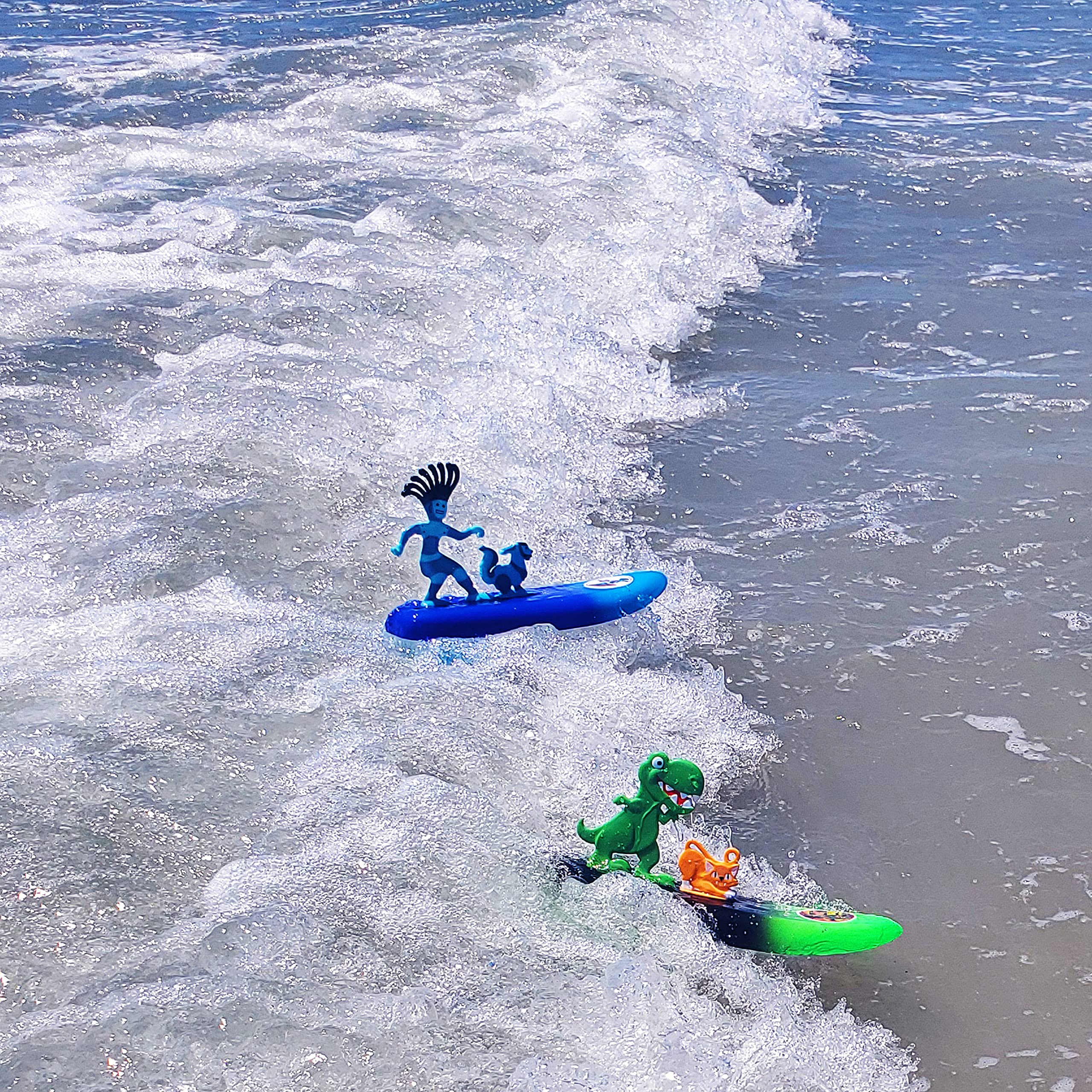 Surfer Dudes surf boomerang righting design catches waves reliably.