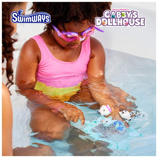 SwimWays Gabby’s Dollhouse Dive n Catch Mercat character diving in the pool.