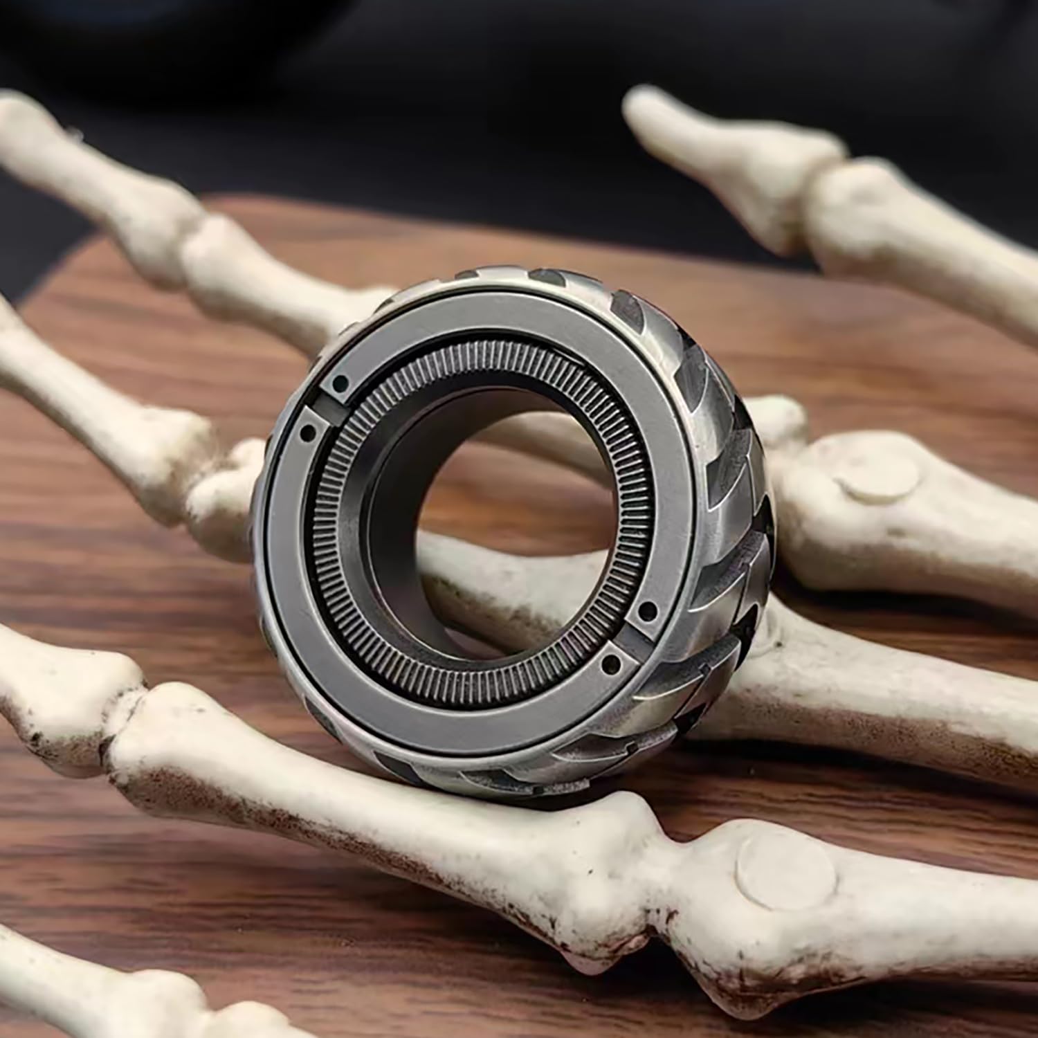 T-Conceal EDC fidget sliders inner diameter 18mm enables smooth, precise finger motion.