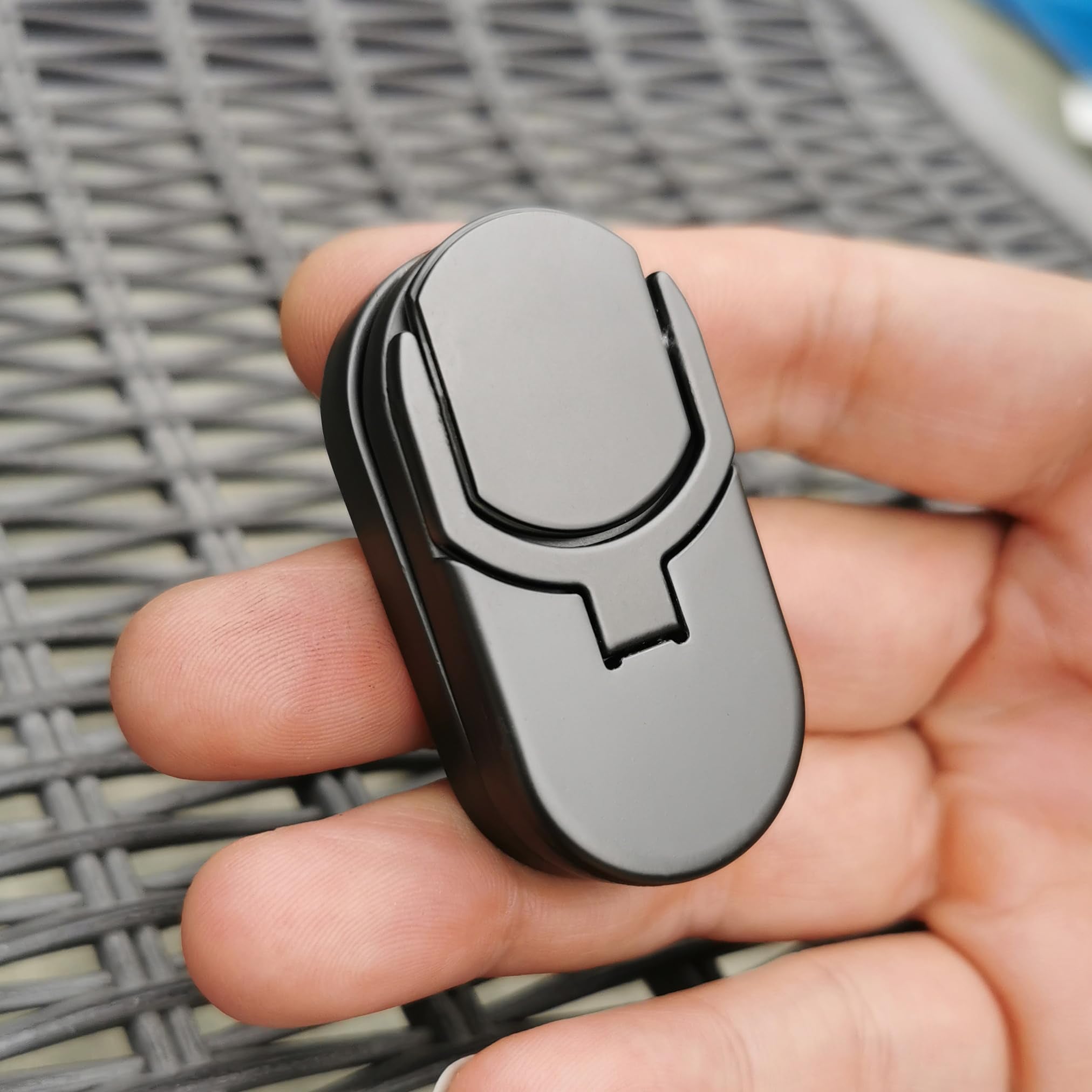 T-Conceal EDC sliders push-down action for calm focus at work.