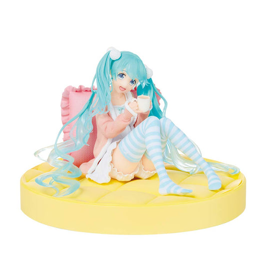 Taito Hatsune Miku action figure, front view, ideal collectible display for fans.