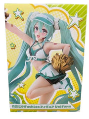Uniform Hatsune Miku 18 cm PVC statue in black for shelf display
