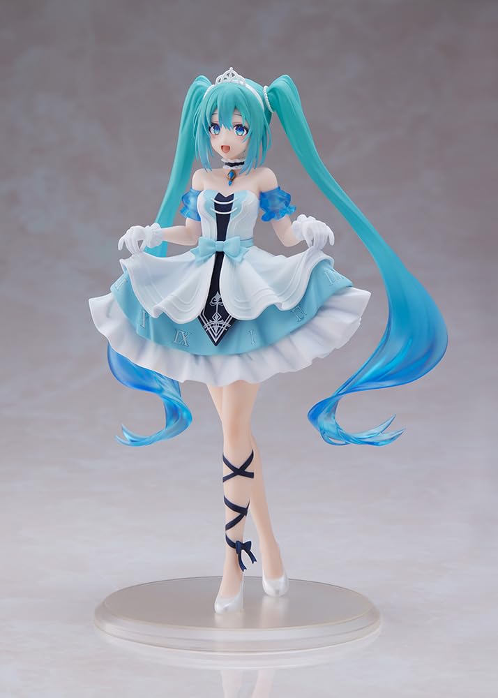 Taito Hatsune Miku Wonderland Cinderella face detail showing delicate sculpting