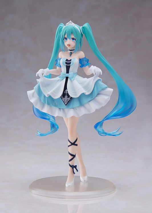 Taito Hatsune Miku Wonderland Cinderella face detail showing delicate sculpting