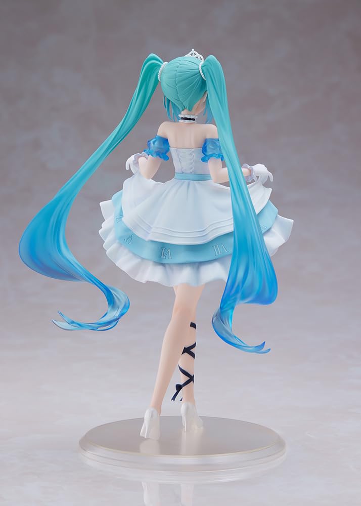 Taito Hatsune Miku Wonderland Cinderella packaging for collectors
