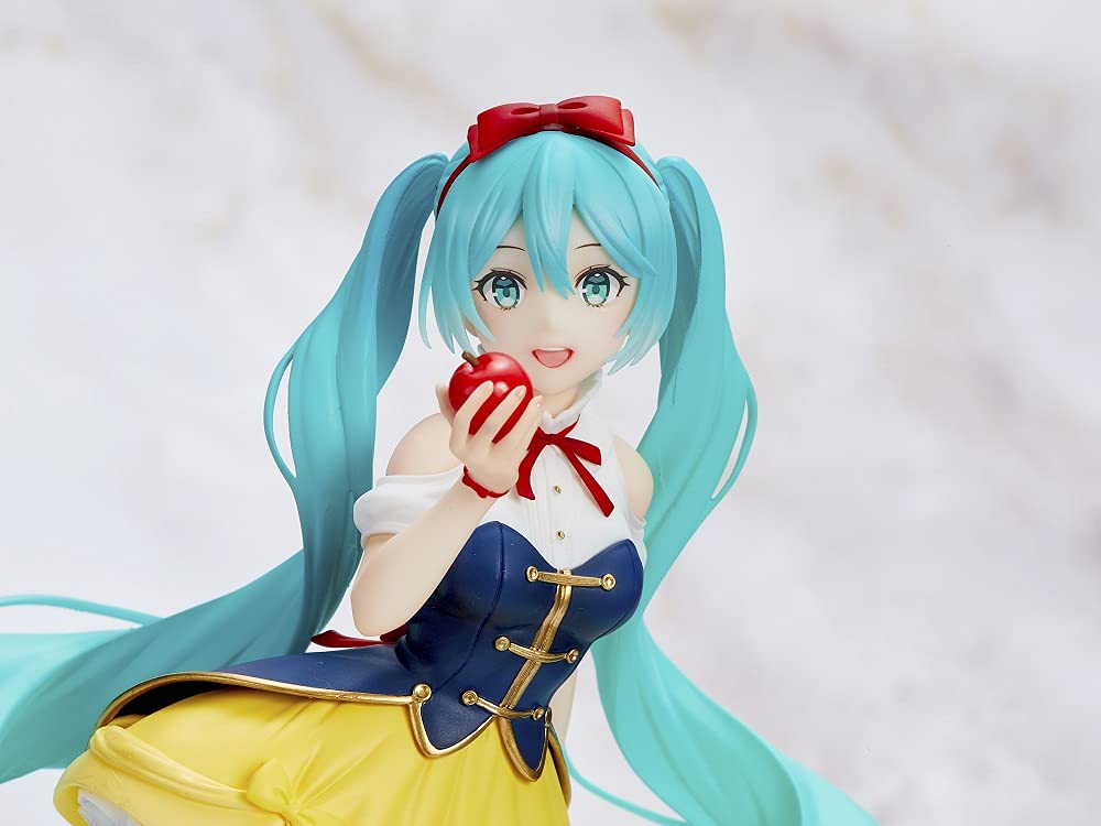 Taito Hatsune Miku Wonderland Figure Snow White ready-to-display setup