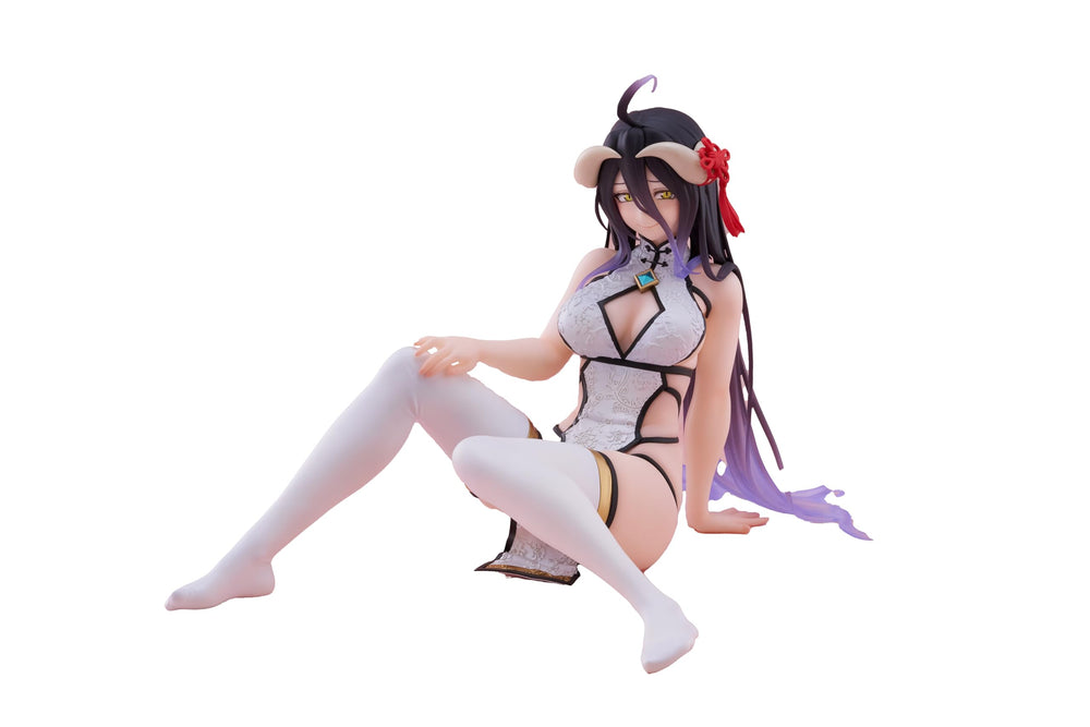 Taito Albedo figure front view with Chinese dress design for display
