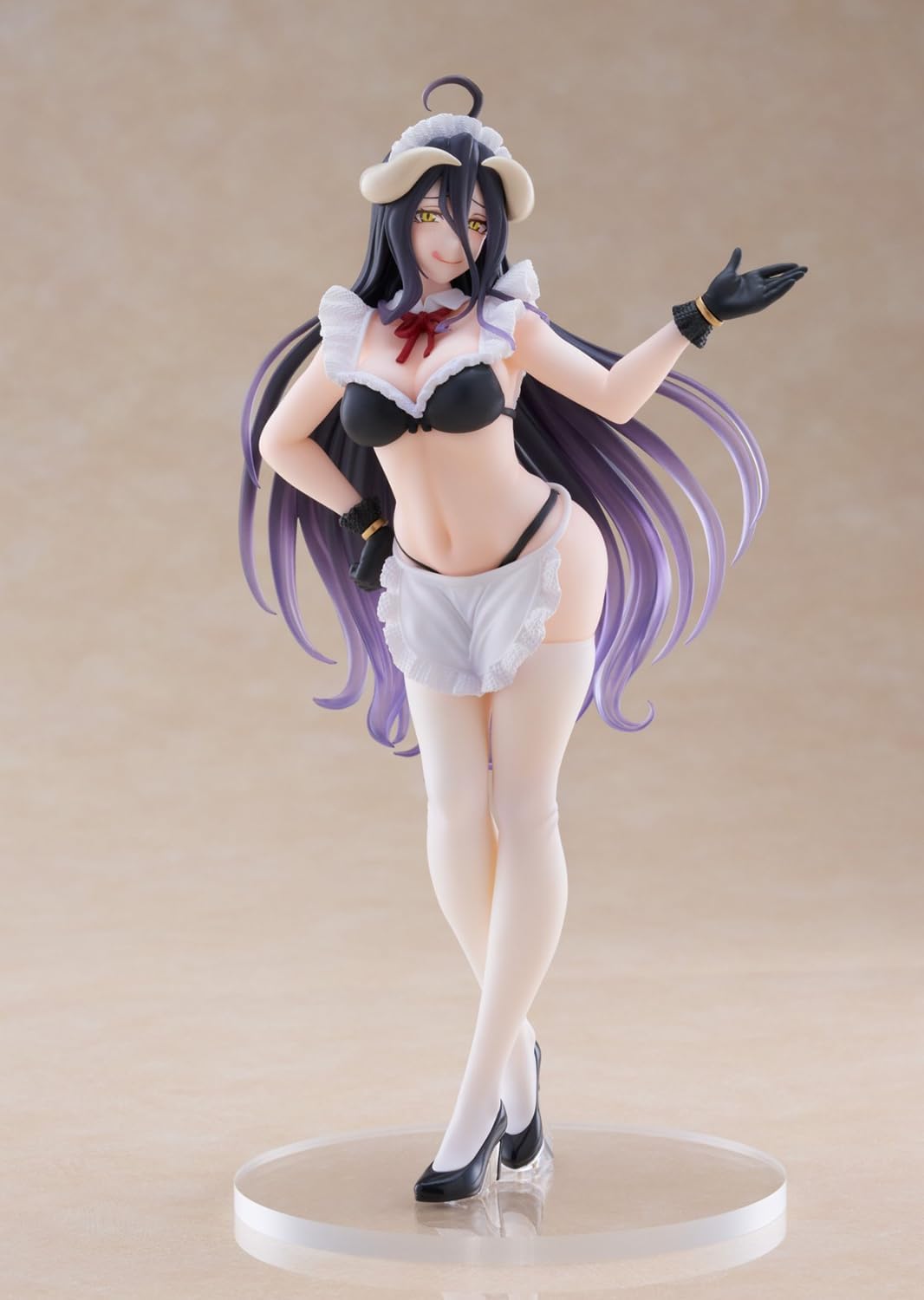 Taito Overlord IV Albedo Maid Ver. dress and accessories close-up highlighting quality.