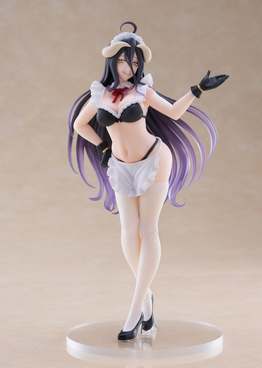 Taito Overlord IV Albedo Maid Ver. dress and accessories close-up highlighting quality.