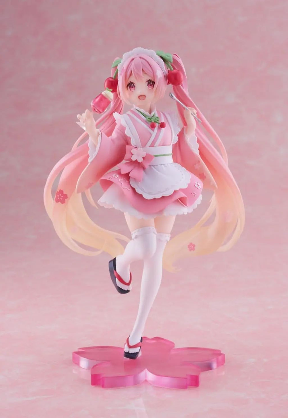 Taito Sakura Miku figure face detail close-up of sculpt.