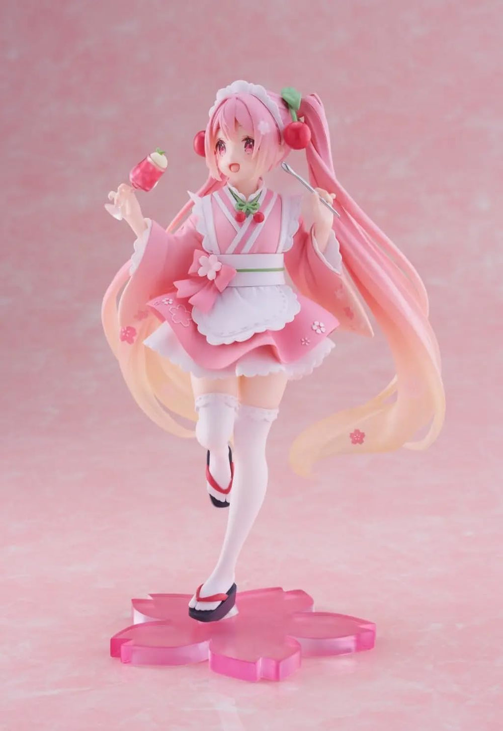 Taito Sakura Miku figure hair detail showing craftsmanship.