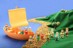 TaliCor BibleToys Tales of Glory Fishing nets enable interactive fishing scenes.
