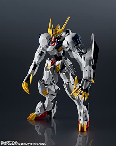 Tail blade detached and ready to combine with Tamashii STAGE for action scenes