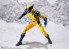 TAMASHII NATIONS Wolverine extended claws for action-ready poses