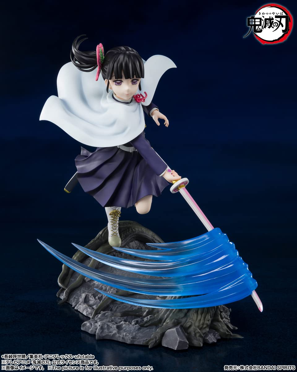 Chase scene of Kanao Tsuyuri pursuing Nezuko for display